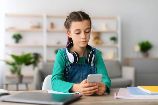 How Social Media Impacts Mental Health and Body Image of Girls