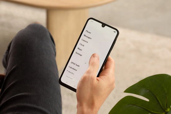 Dumb Phone vs Minimalist Phone: Which One Actually Reduces Distractions?